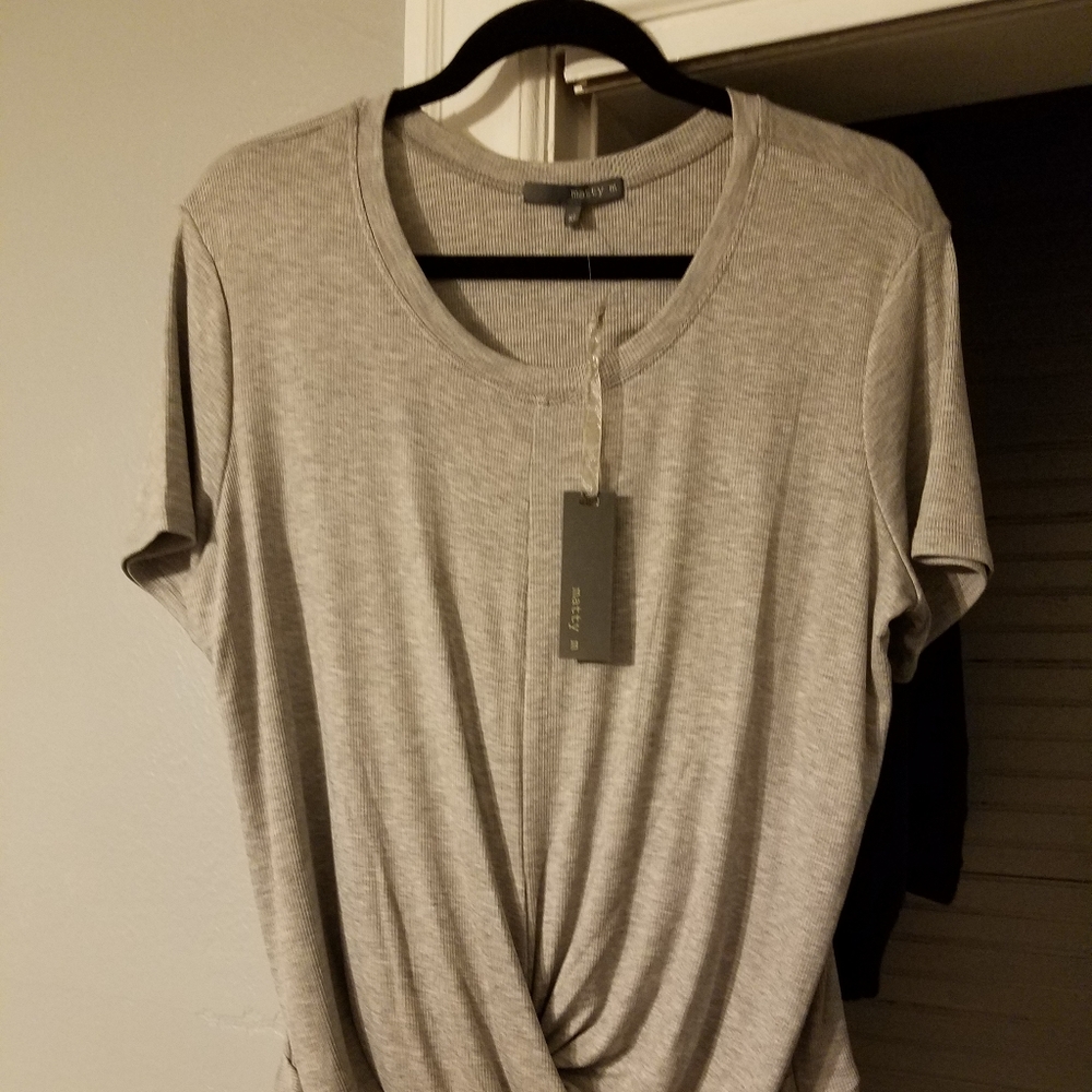 Grey top